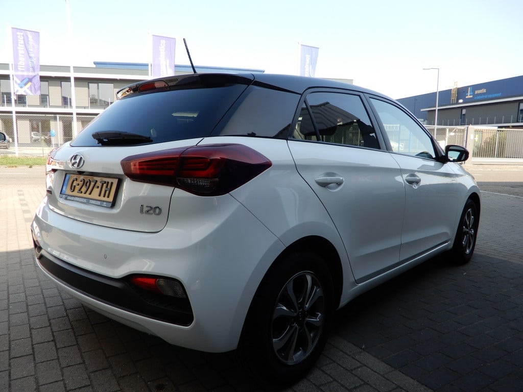Hyundai I 20 1.0 t-gdi comfort | nl auto | navi | twotone | lm velgen |