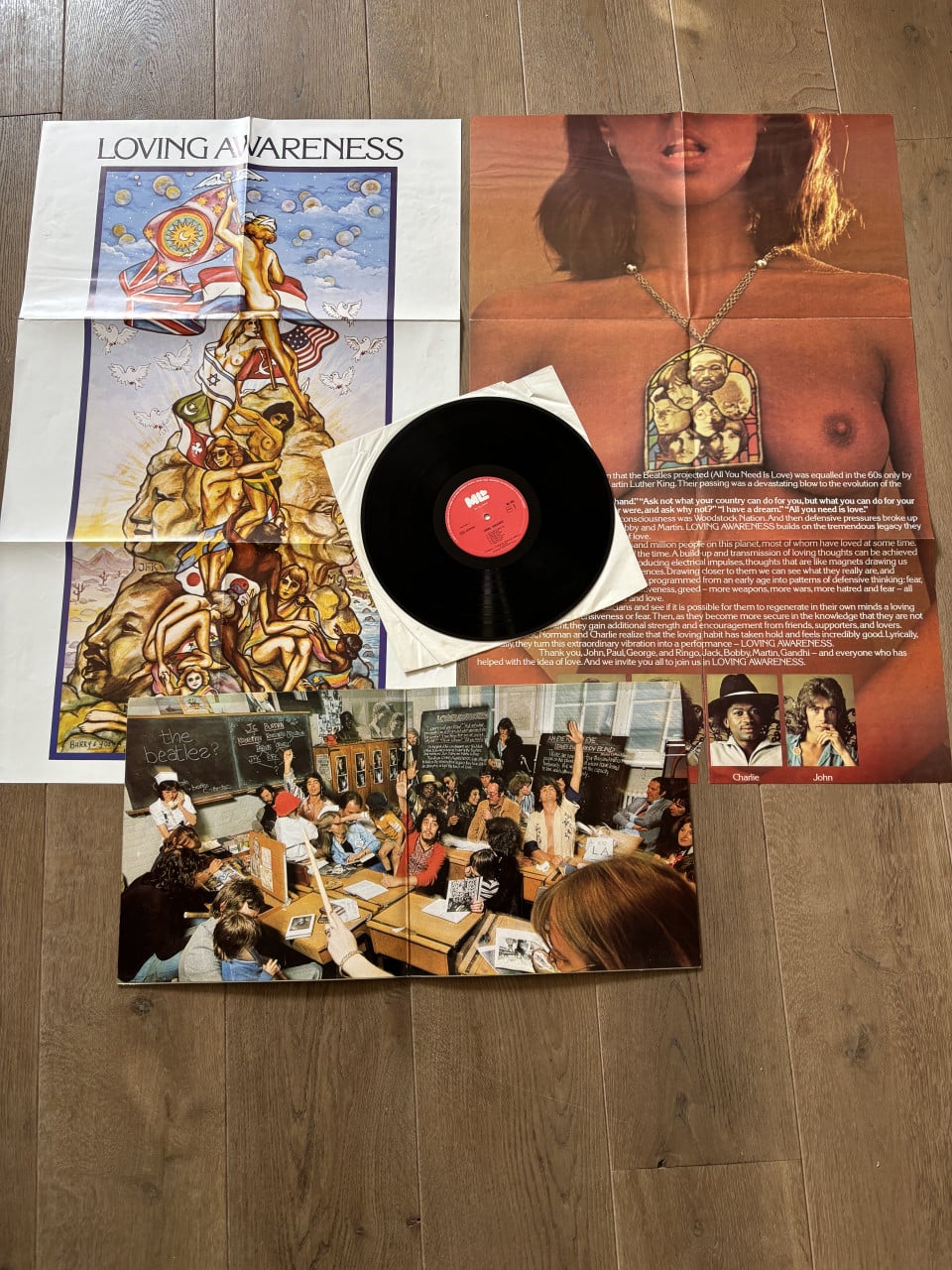 Loving Awareness LP met 2 originele posters