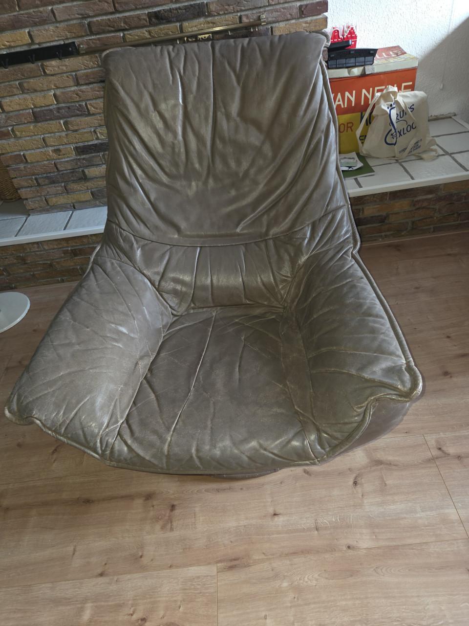Gratis aangeboden fijne jaren 70/80 leren draai fauteuil