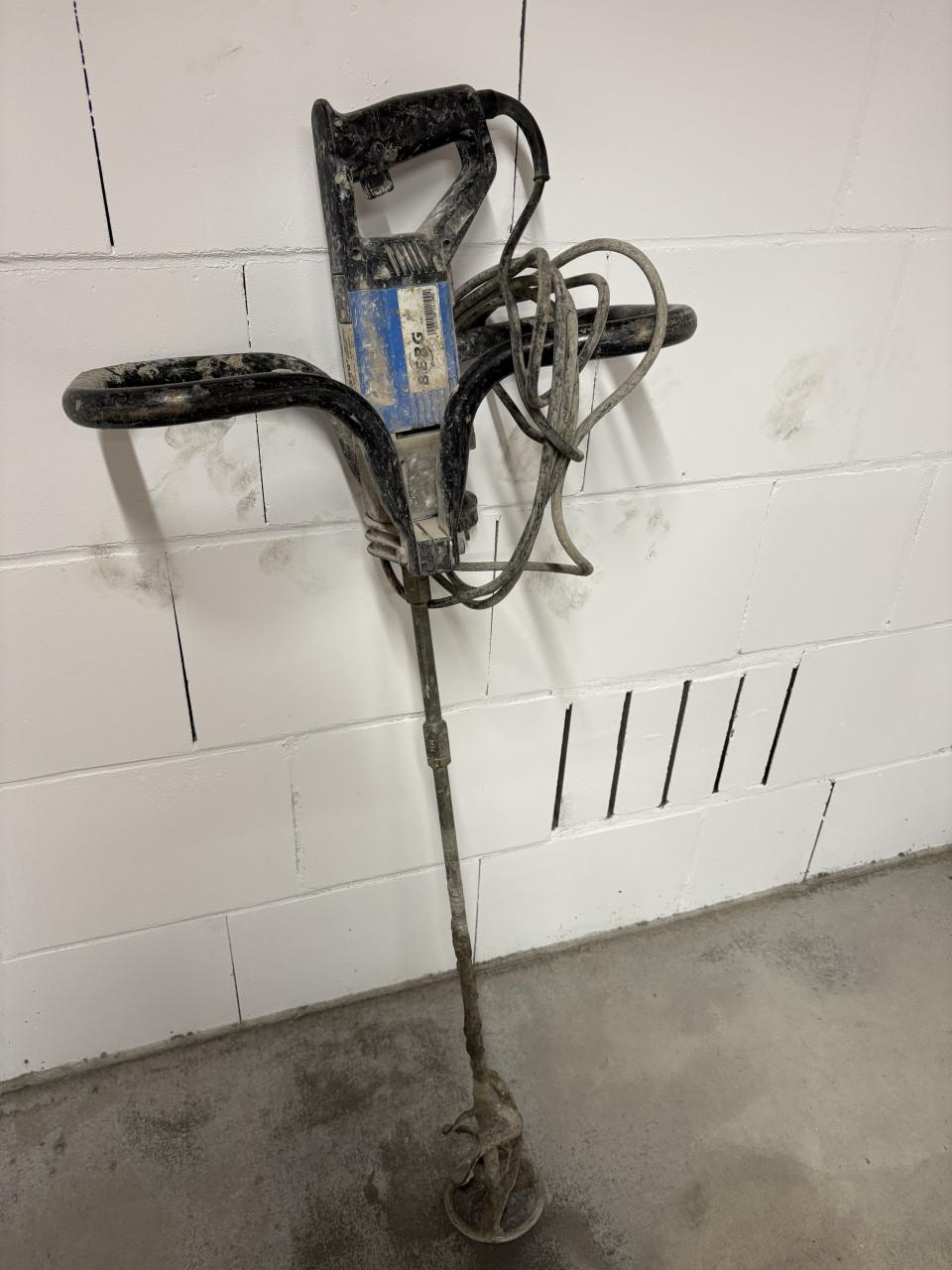 Handmixer voor lijm, verf etc. Van de Berg