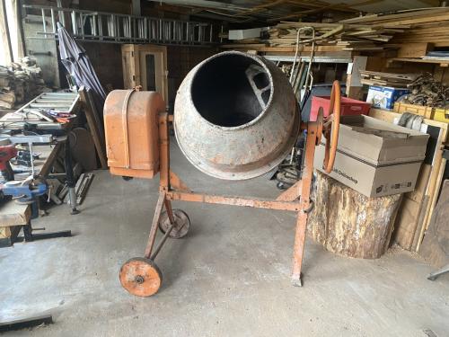 Betonmolen 180L - 240V