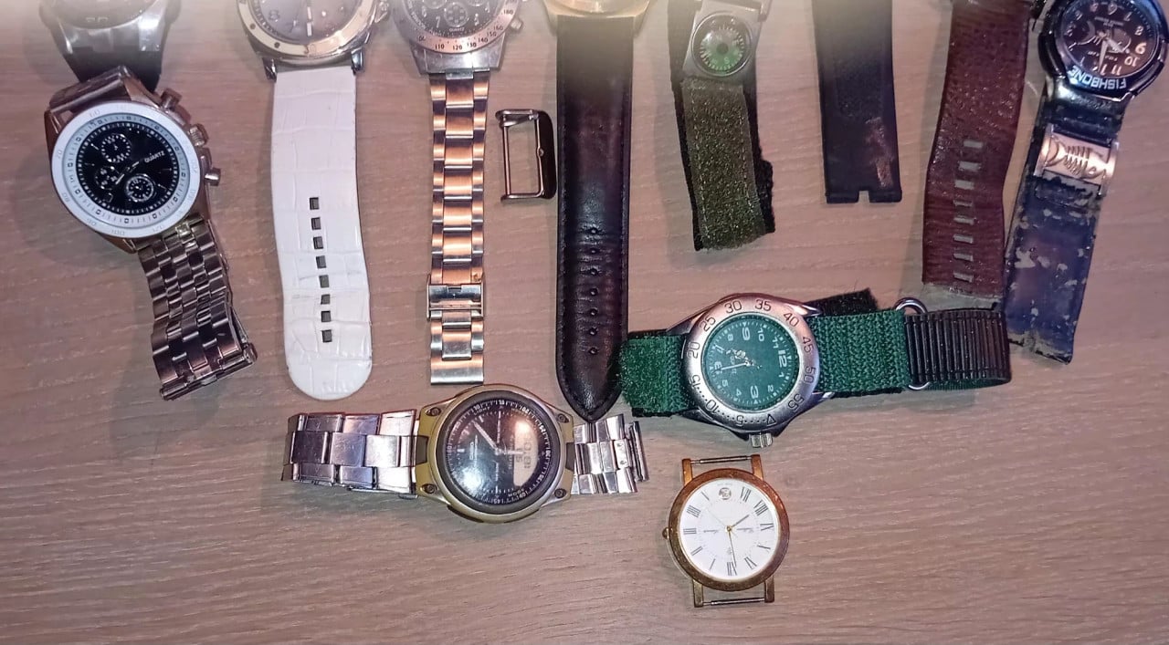 Horloges. Lot horloges.