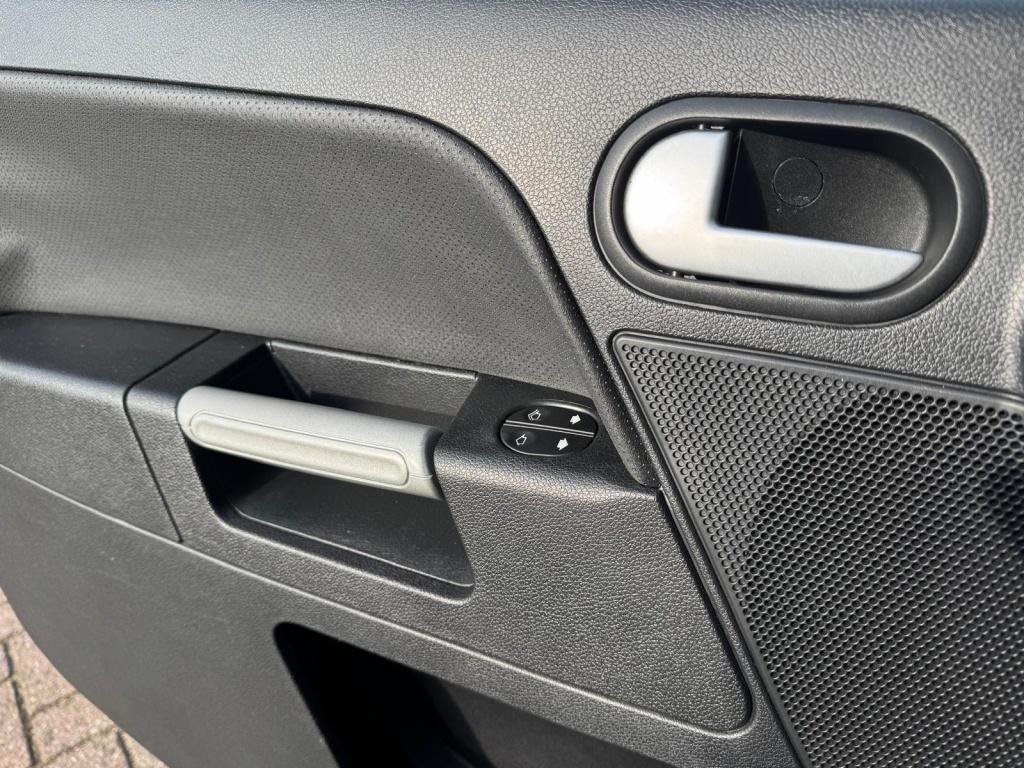 Ford Fusion 1.6-16v futura | automaat | leer