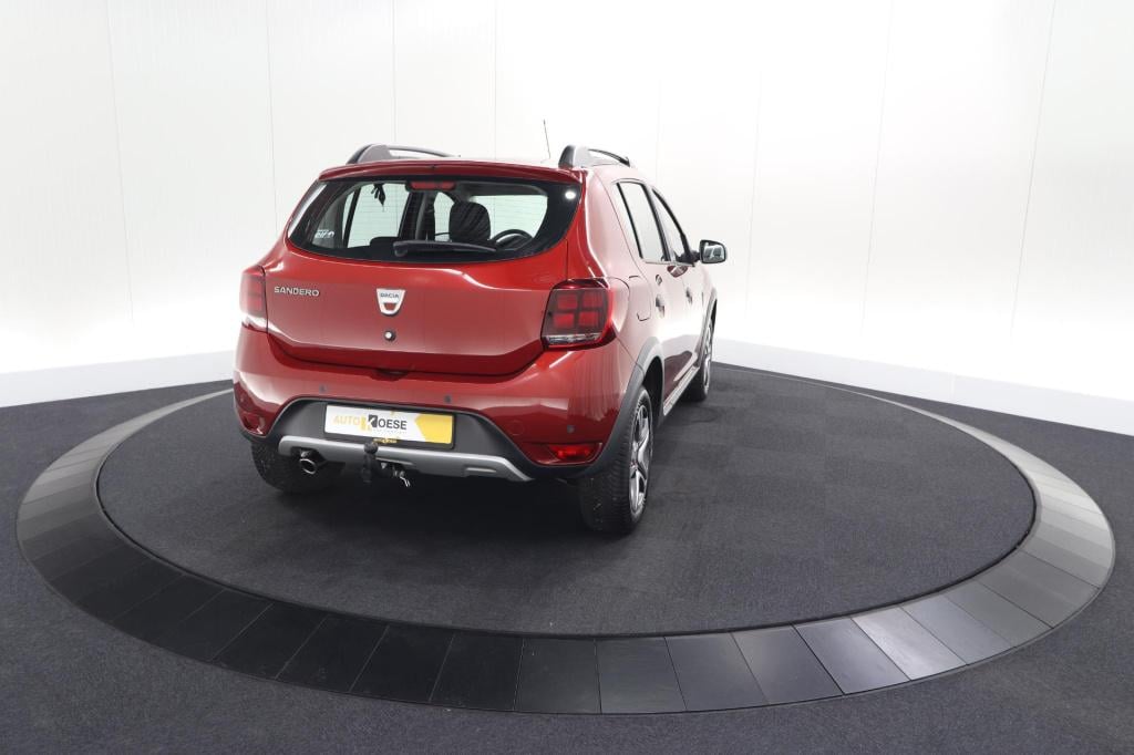 Dacia Sandero tce 90 tech road | trekhaak | navigatie | parkeersensoren