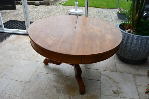 Antieke tafel