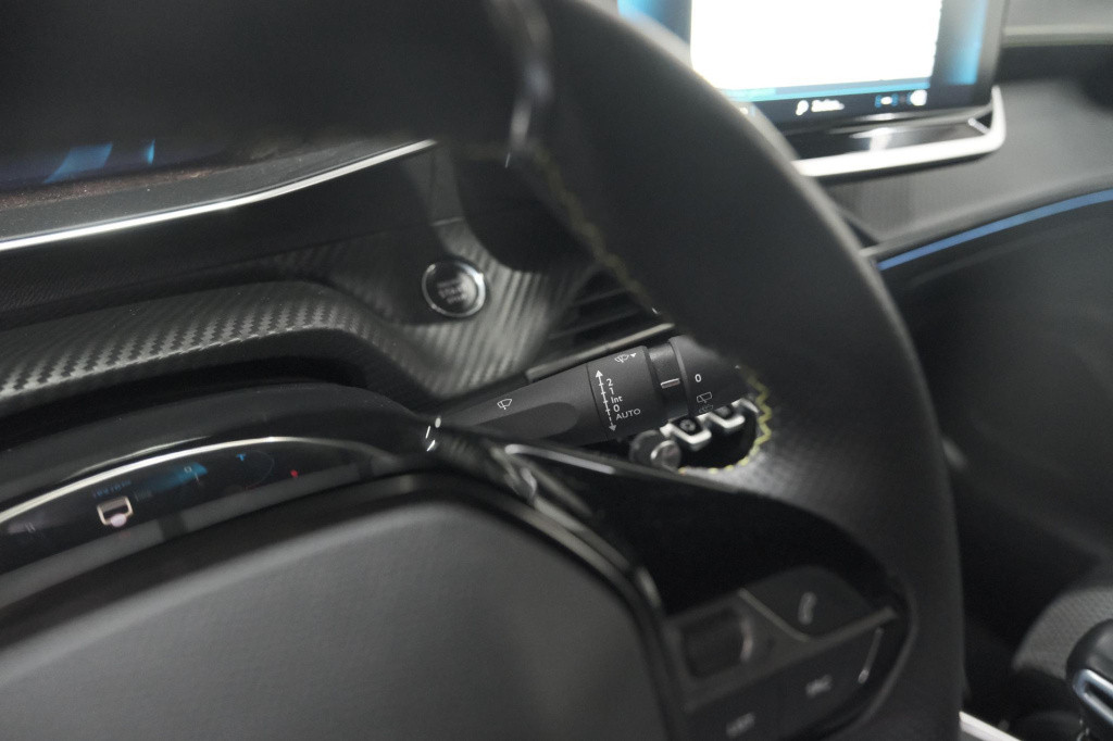 Peugeot 208 puretech 100 gt | camera | navigatie | apple carplay | parkeers