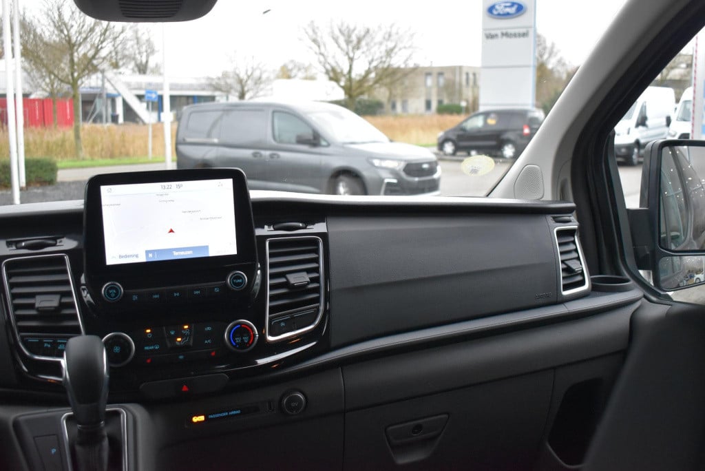Ford Transit Custom 300 2.0 tdci l1h1 limited dc | trekhaak | cruise contro