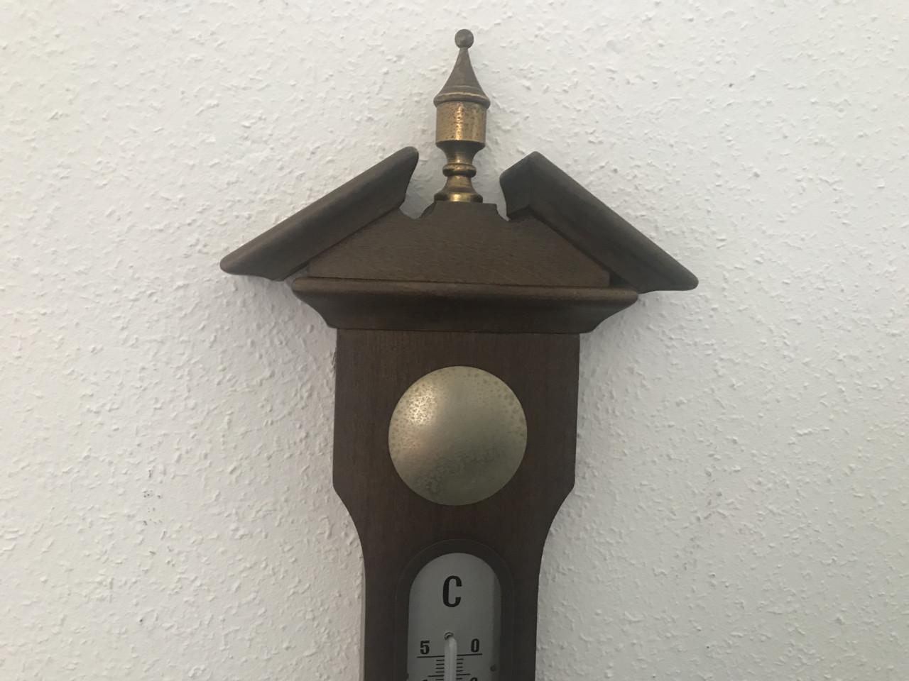 Barometer,vintage,klassiek model