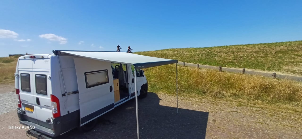 Thule Omnistor luifel 6300 incl dak adapters