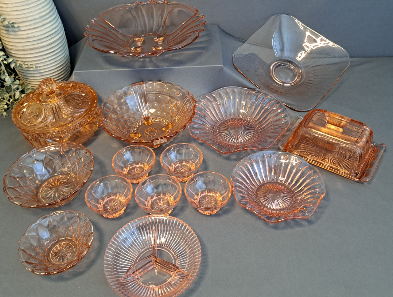 Diverse mooie vintage Rosaline glasschalen e.d.