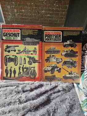 2 Boeken Nederlands Geschut en Pantser Voertuigen voor verzamelaars...