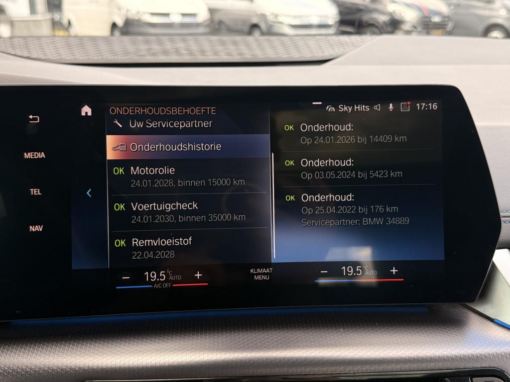 BMW 2-serie active tourer 220i m-sport | pano | cruise | lane assist | hud 