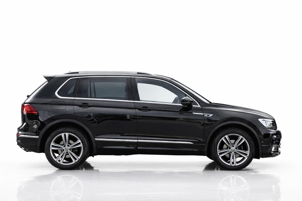 Volkswagen Tiguan 1.5 tsi act r-line | leder | pano | camera | nap | virtua