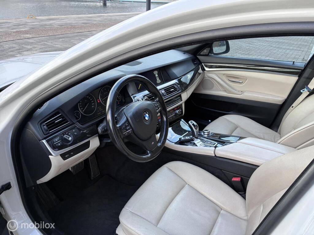 BMW 5 Serie Touring 528i M-Pakket Led Panorama km344.763 Nap BJ2012