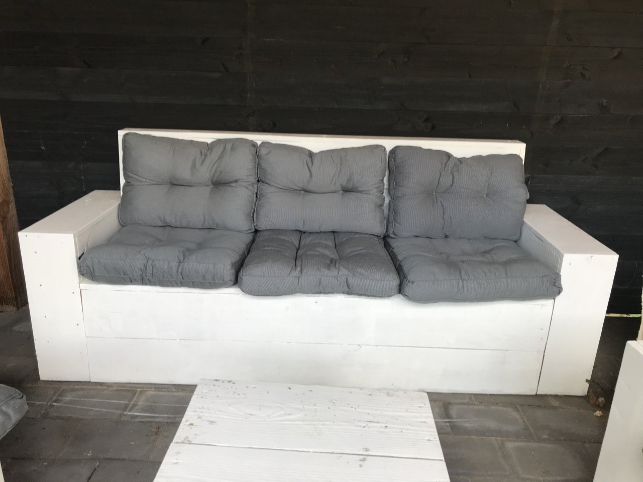 Loungeset van Douglashout, wit geverfd.