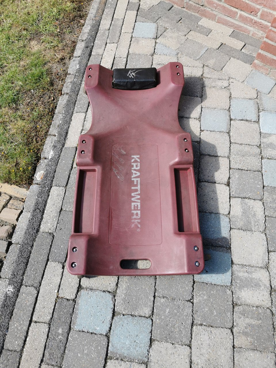 KRAFTWERK PLASTIC MONTEURS LIG BED