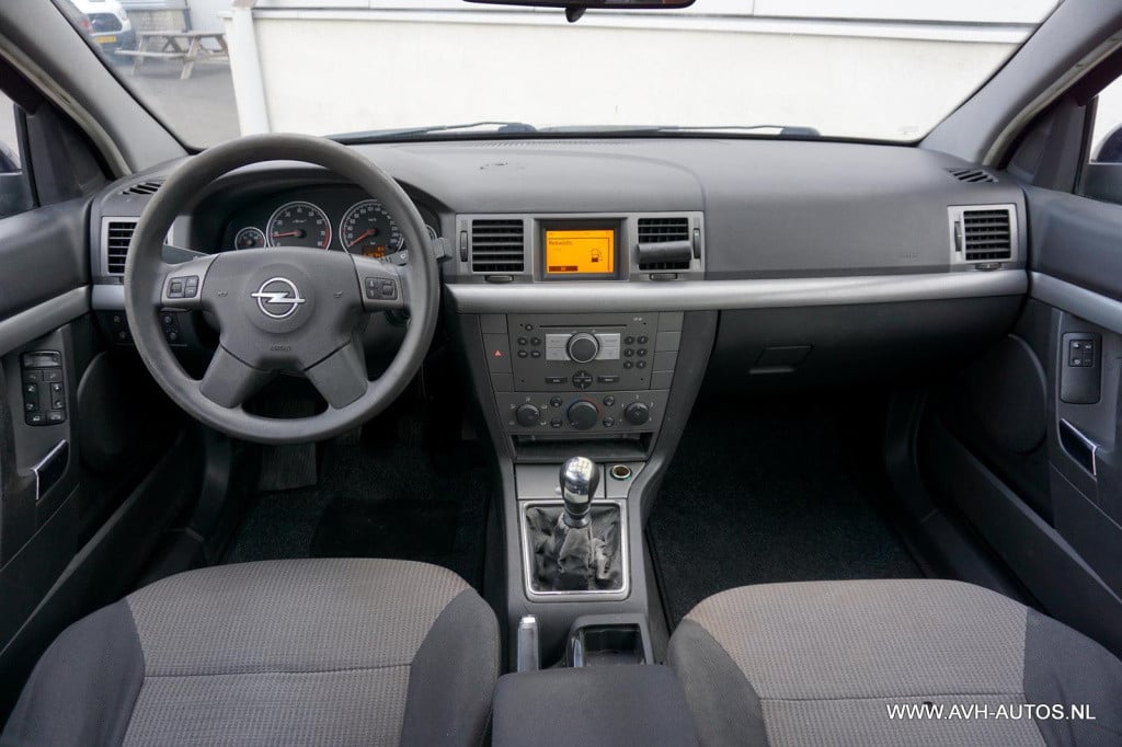 Opel Vectra wagon 1.8-16v comfort