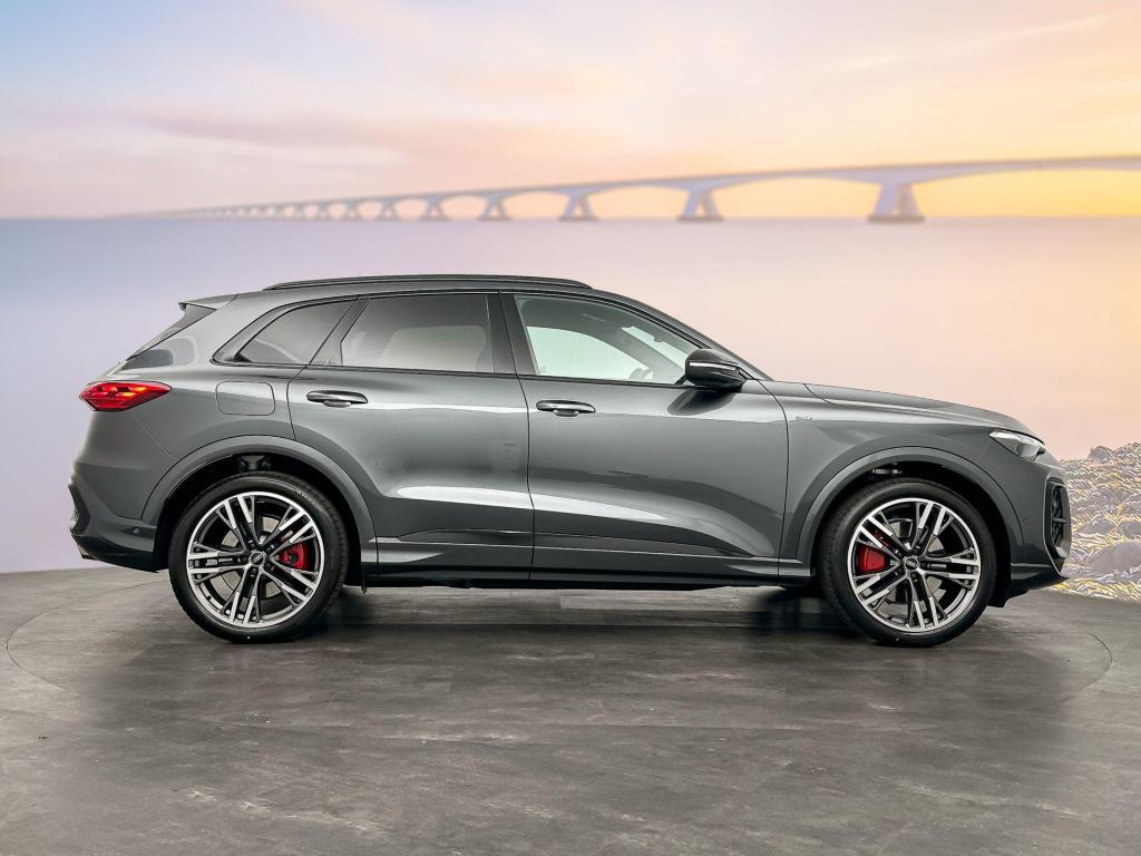 Audi Q5 s edition competition e-hybrid 270 kw / 367 pk suv