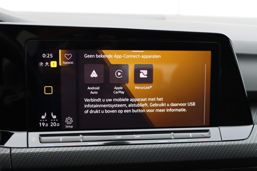 Volkswagen Golf 1.5 etsi r-line