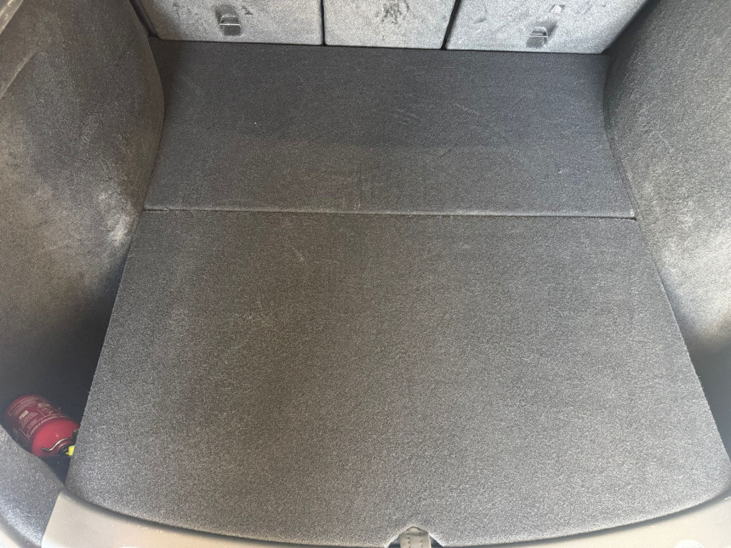 Tesla Model Y rwd 58 kwh