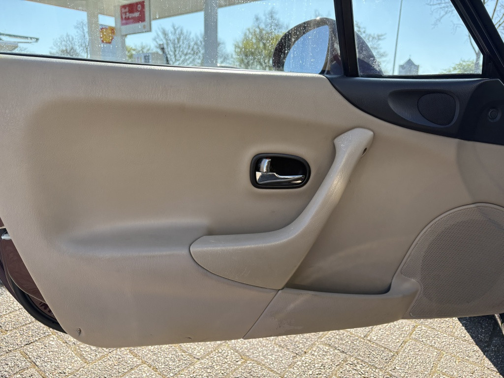 Mazda Mx-5 1.6i van particulier