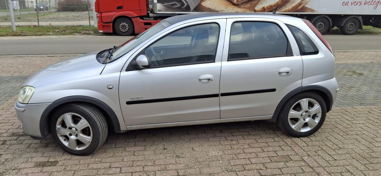 Opel corsa bj 2004 1400 euro