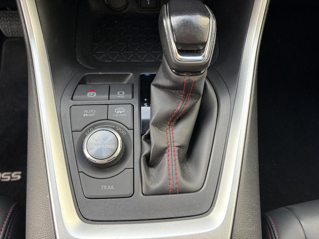Suzuki Across 2.5 plug-in hybrid style