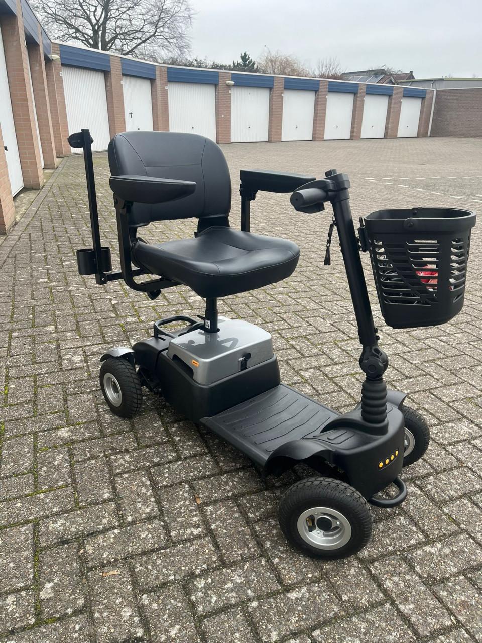 Scootmobiel (opvouwbaar/deelbaar) Vivo 4
