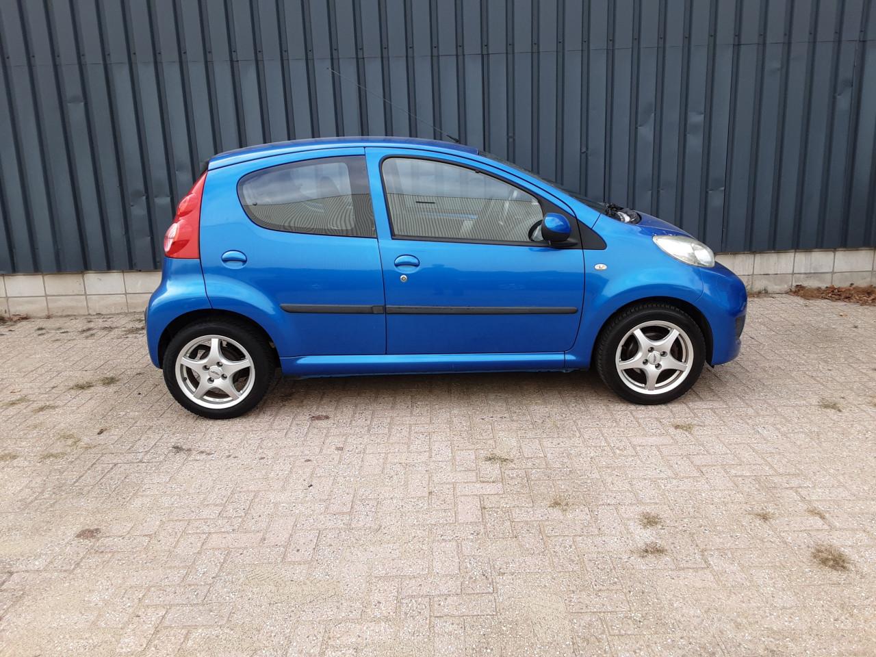 Peugeot 107 1.0-12V Sublime