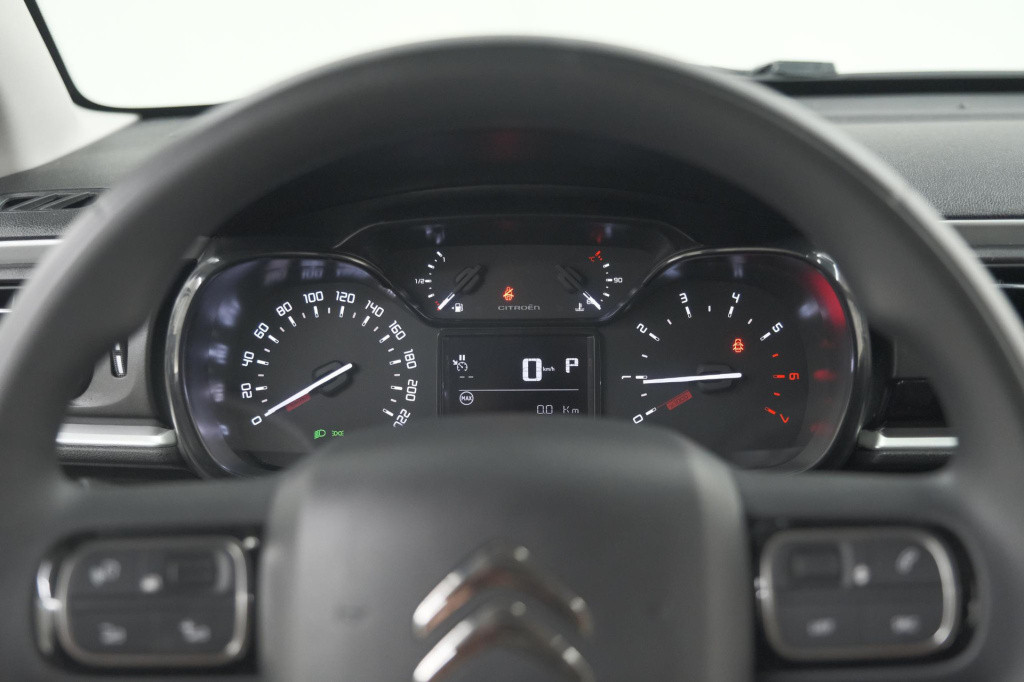 Citroen C3 puretech 110 eat6 max | parkeersensoren | apple carplay | 16 inc