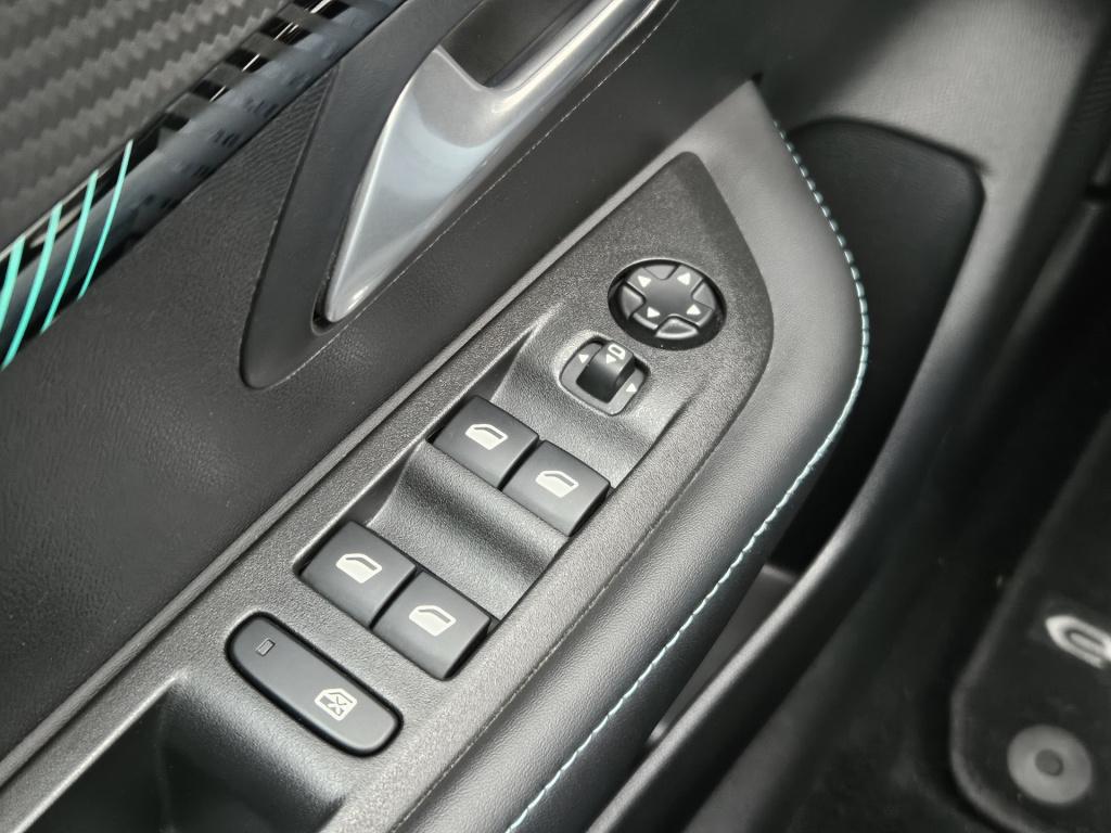 Peugeot 208 ev active 50 kwh | camera | carplay
