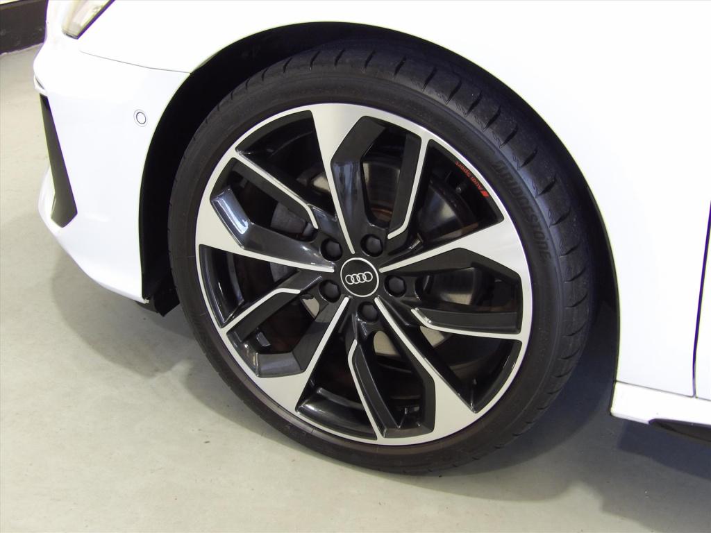 Audi A3 35 tfsi 150pk s tronic s line edition