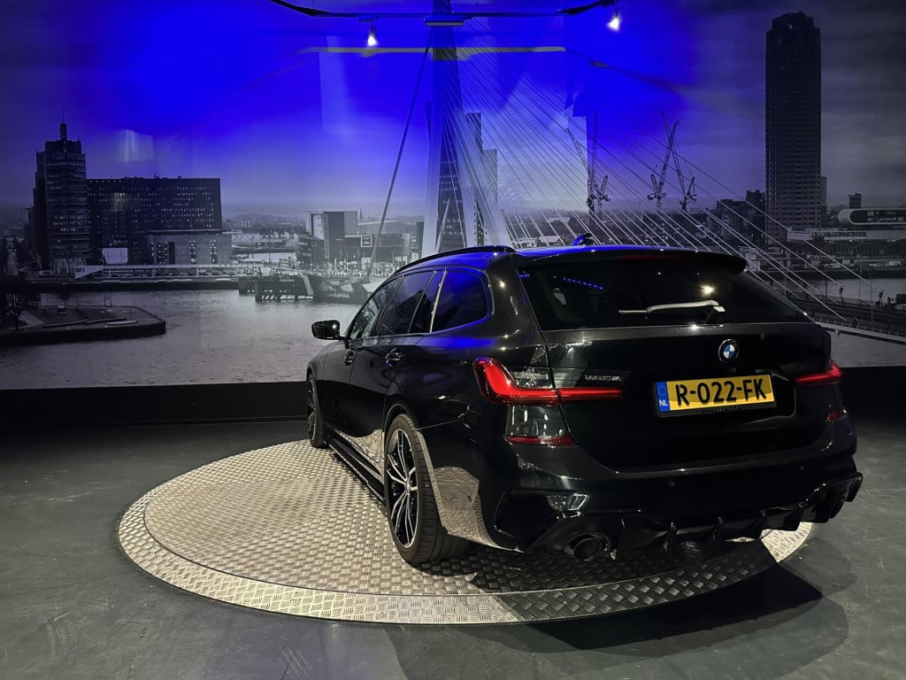 BMW 3-serie touring 320i high executive m-pakket *pano*hud*