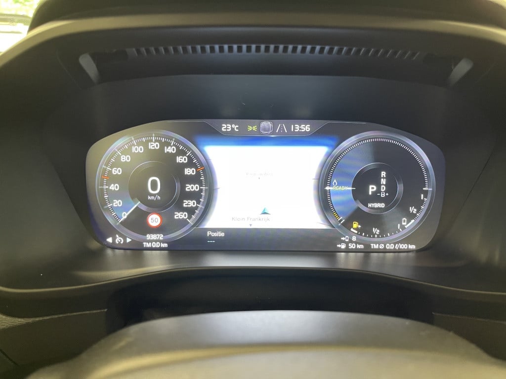 Volvo XC40 1.5 t5 recharge r-design | thunder grey | pano | trekhaak | 262p