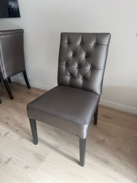 6 Luxe Eetkamerstoelen incl. 2 poeven