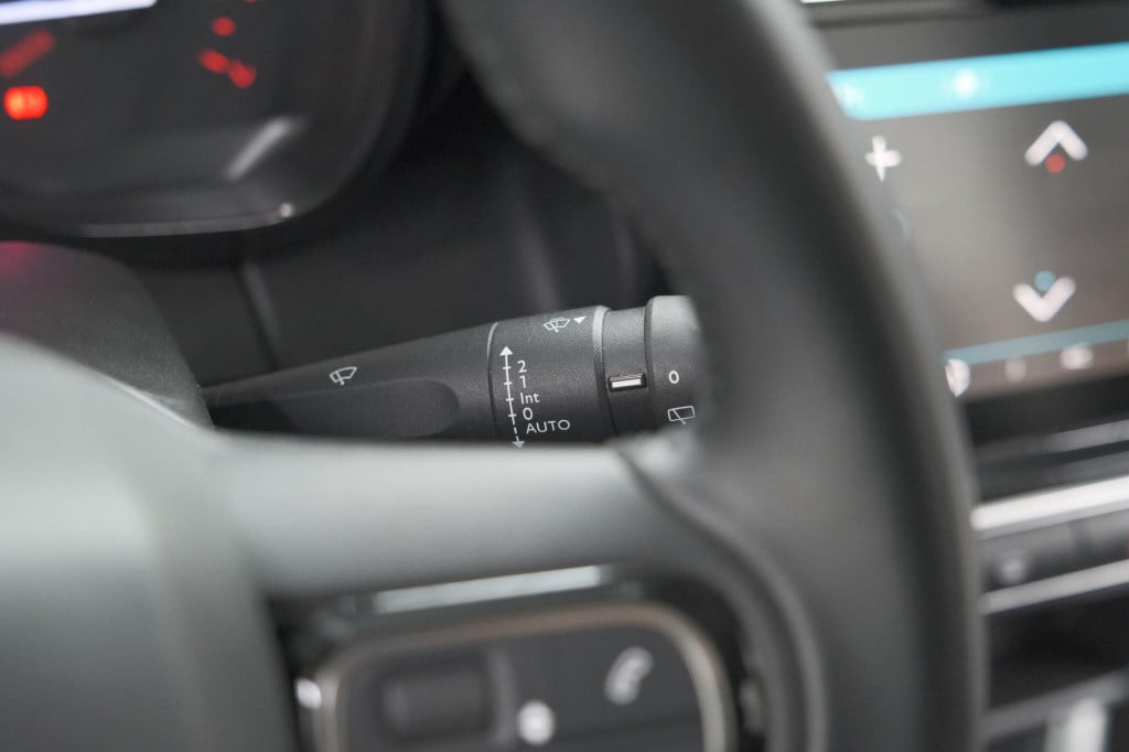 Citroen C3 Aircross puretech 110 feel | navigatie | parkeersensoren | clima