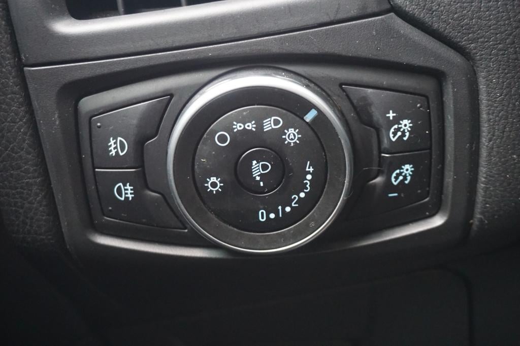 Ford Focus 1.0 titanium edition 1e eigenaar / navi / climate controle / cru