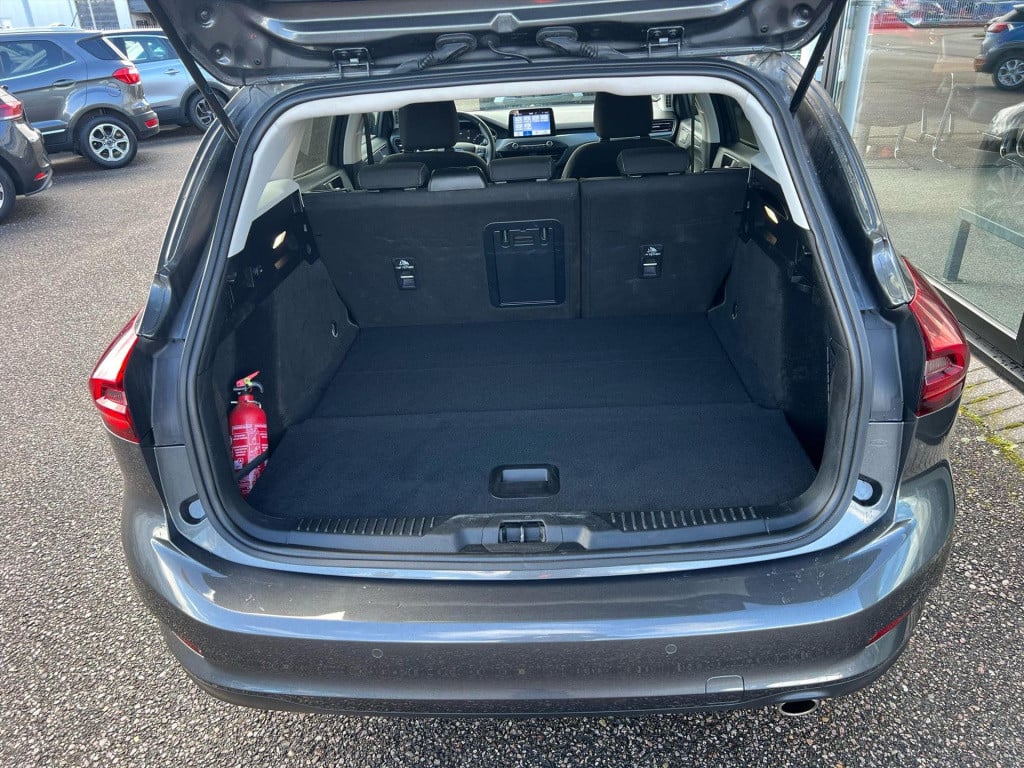Ford Focus 1.0 ecoboost hybrid 125pk titanium