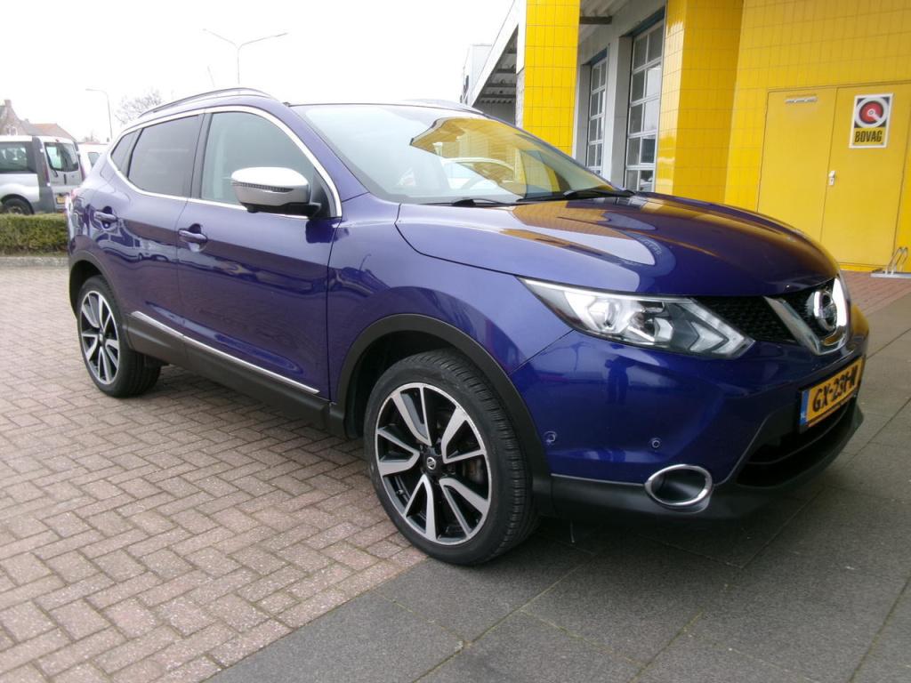 Nissan Qashqai (j11e) 1.2 dig-t airco, 360cam pano.dak, navi, leer