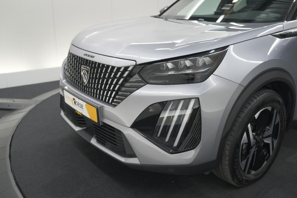 Peugeot 2008 1.2 hybrid 145 gt | camera | apple carplay | parkeersensoren