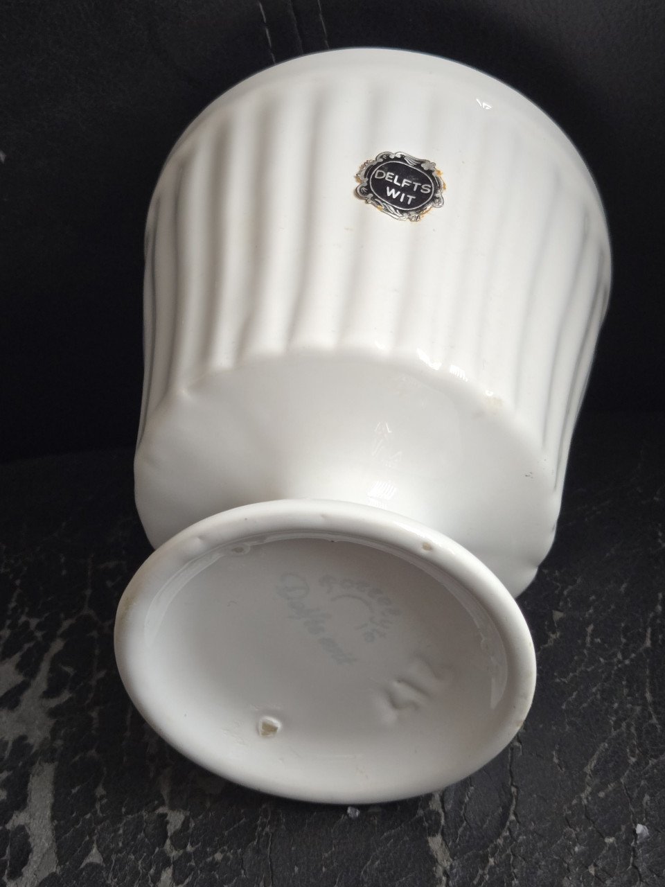 Bloempotje Delfts wit Porcelyte 217 H 13.5 Diam. 11 cm