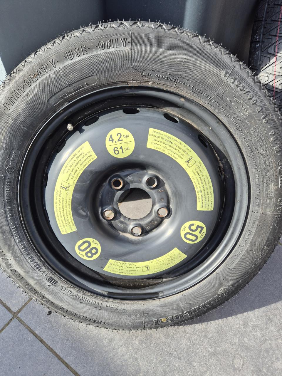 Nog wat banden met velg...