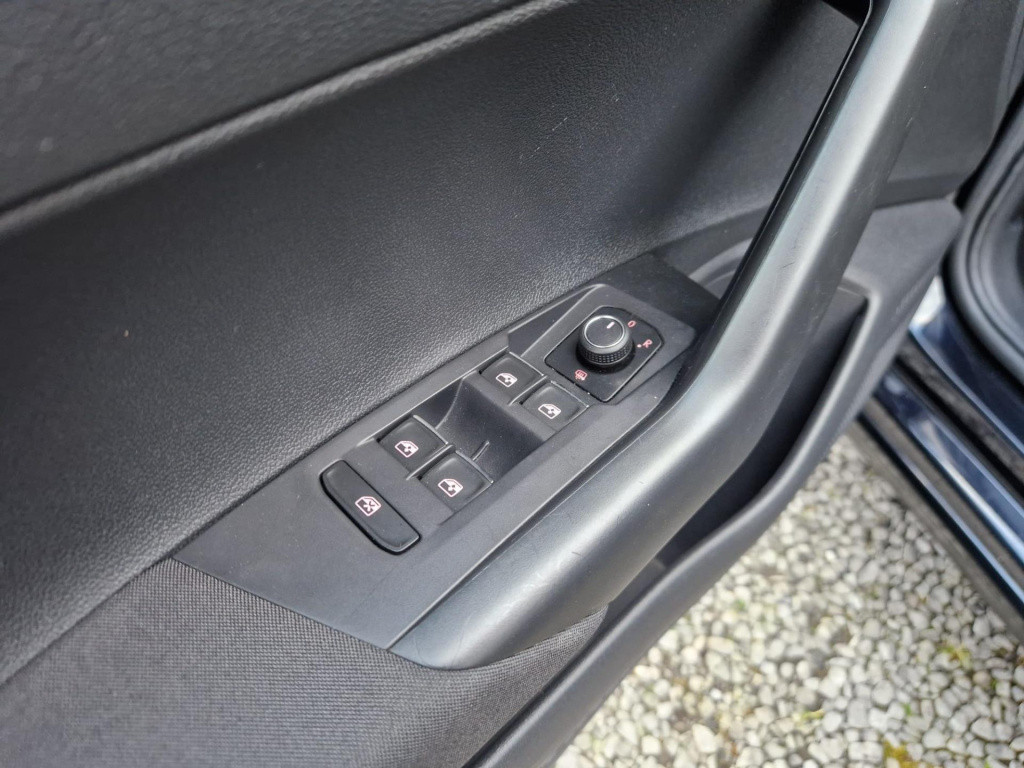 Volkswagen Polo 1.0 tsi comfortline | cruise control adaptief | airco | hal