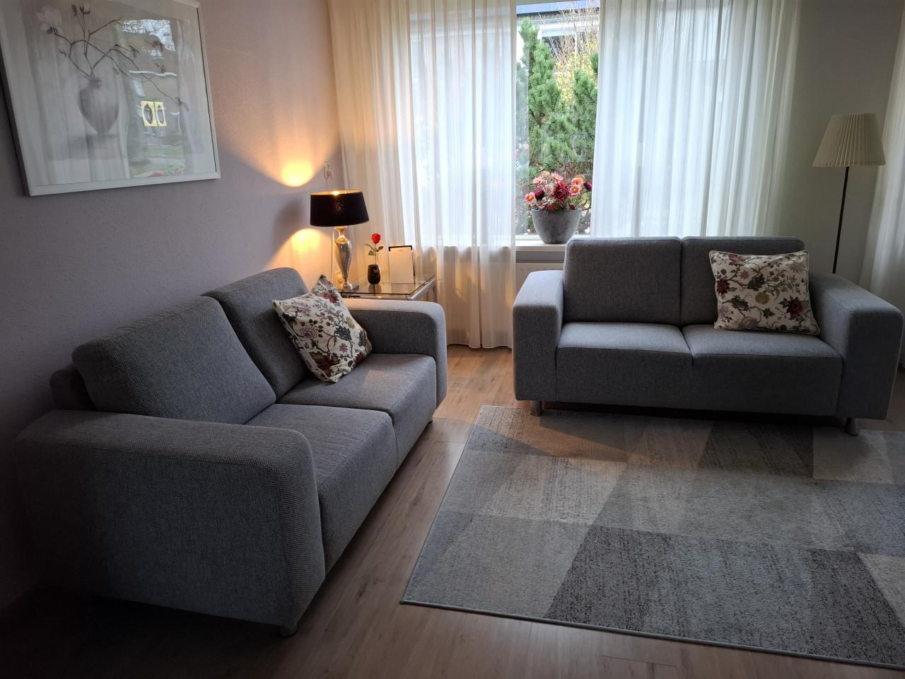 2 fraaie 2zits banken!