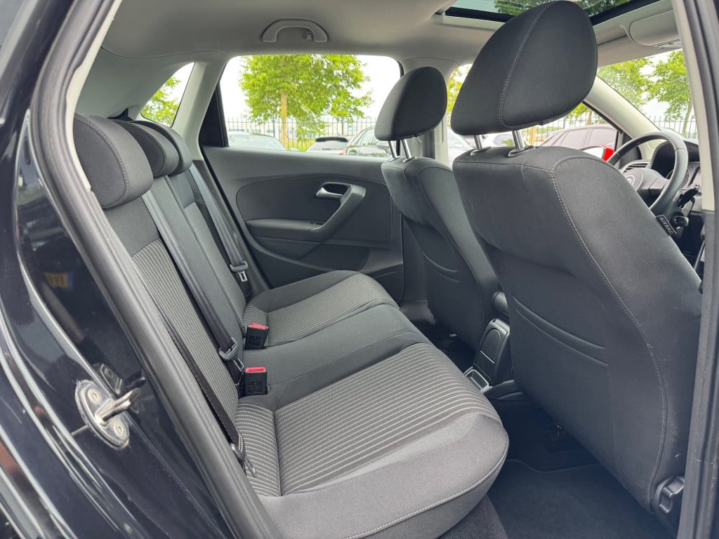 Volkswagen Polo 1.2 tsi highline * panoramadak * cruise control * stoelverw