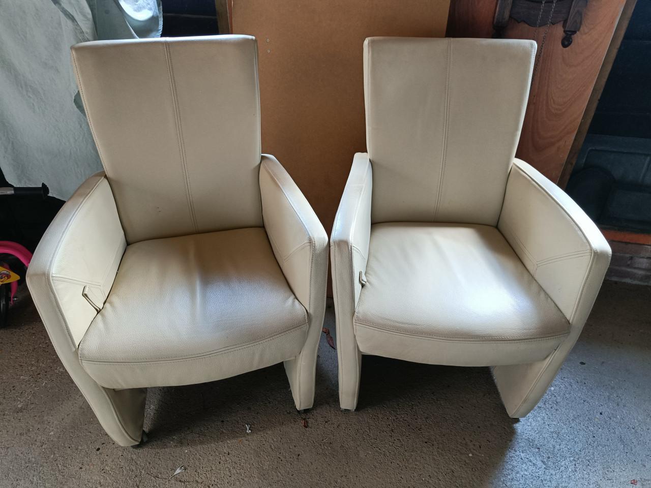 Eetstoelen op wieltjes