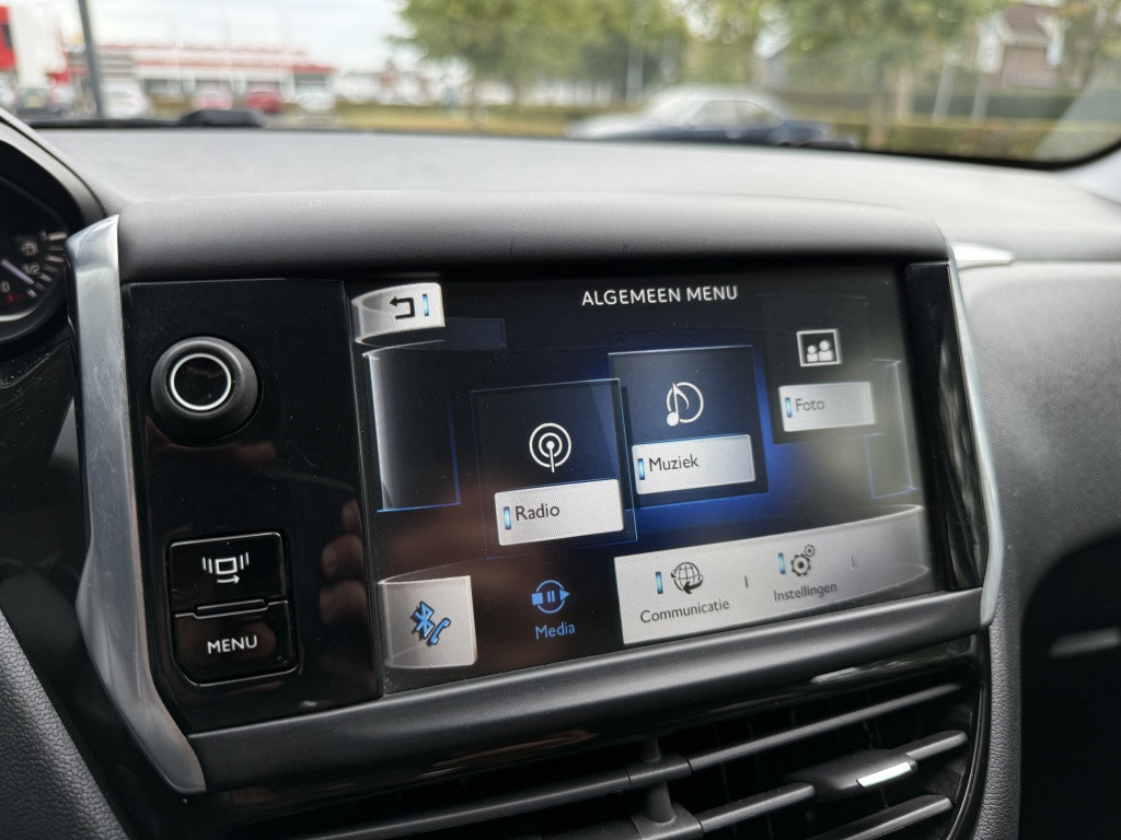Peugeot 208 1.2 puretech active