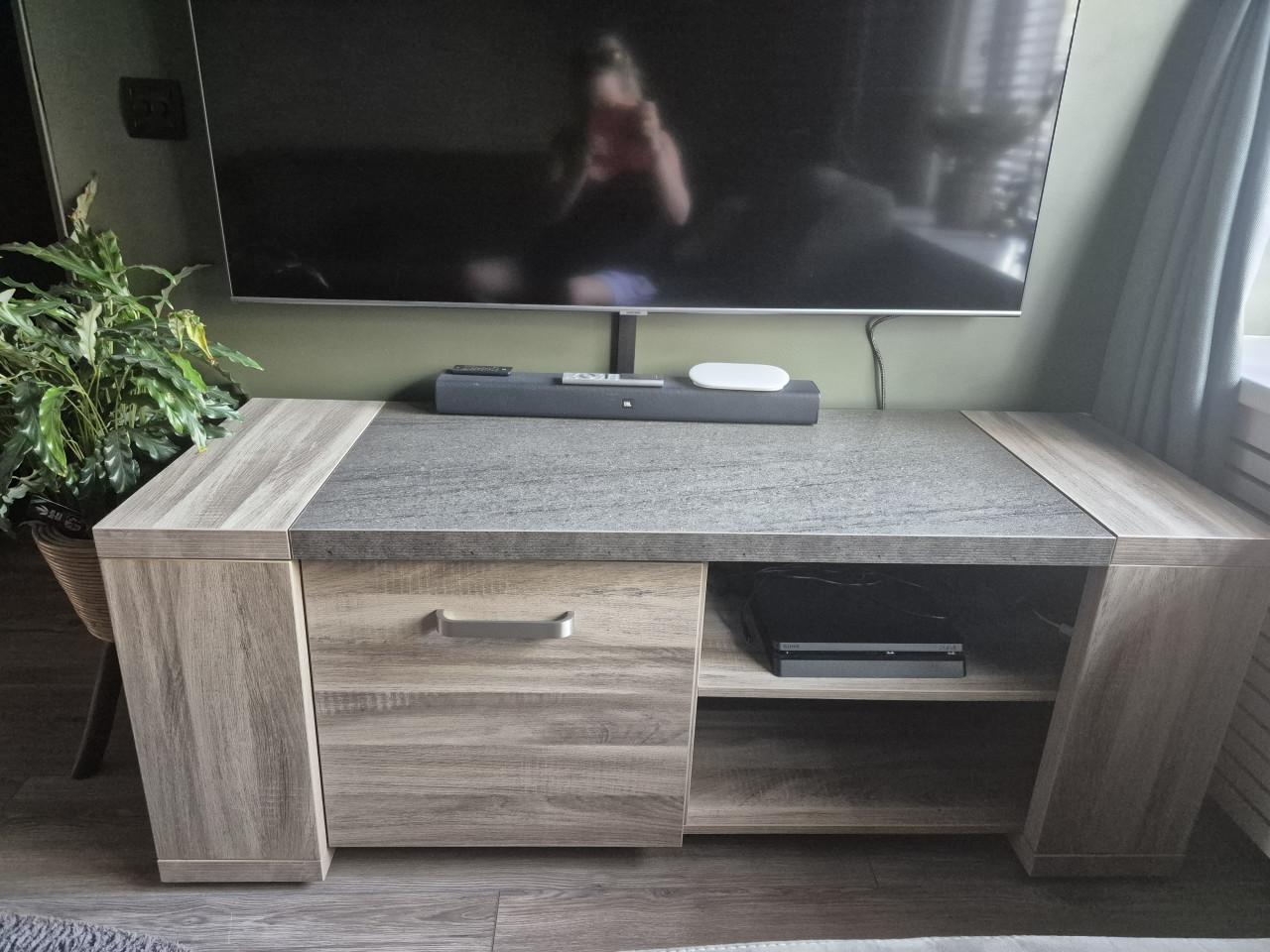 Tv meubel 140x50x55