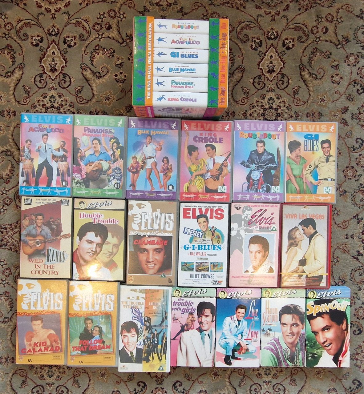 25 Elvis Presley VHS videobanden