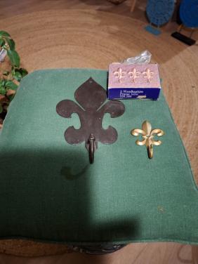 Wandhaken Franse lelie